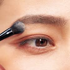 美人眉の書くポイント　美人眉毛の書き方を説明する図　左右対称に眉毛を書く方法