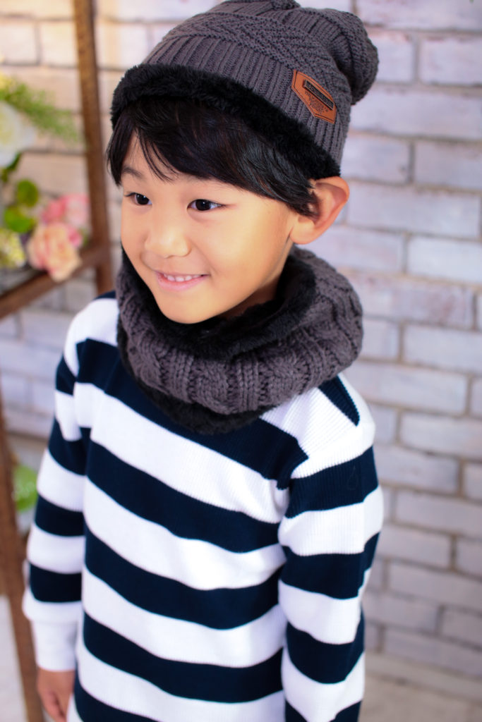 子供のファッションカタログ用の写真